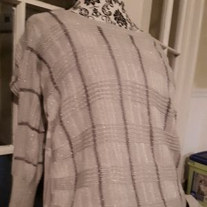 Awesome Simply Vera Sweater!